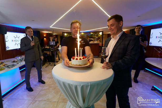 VIP встреча на теплоходе для компании «Юни Гейминг Компани»